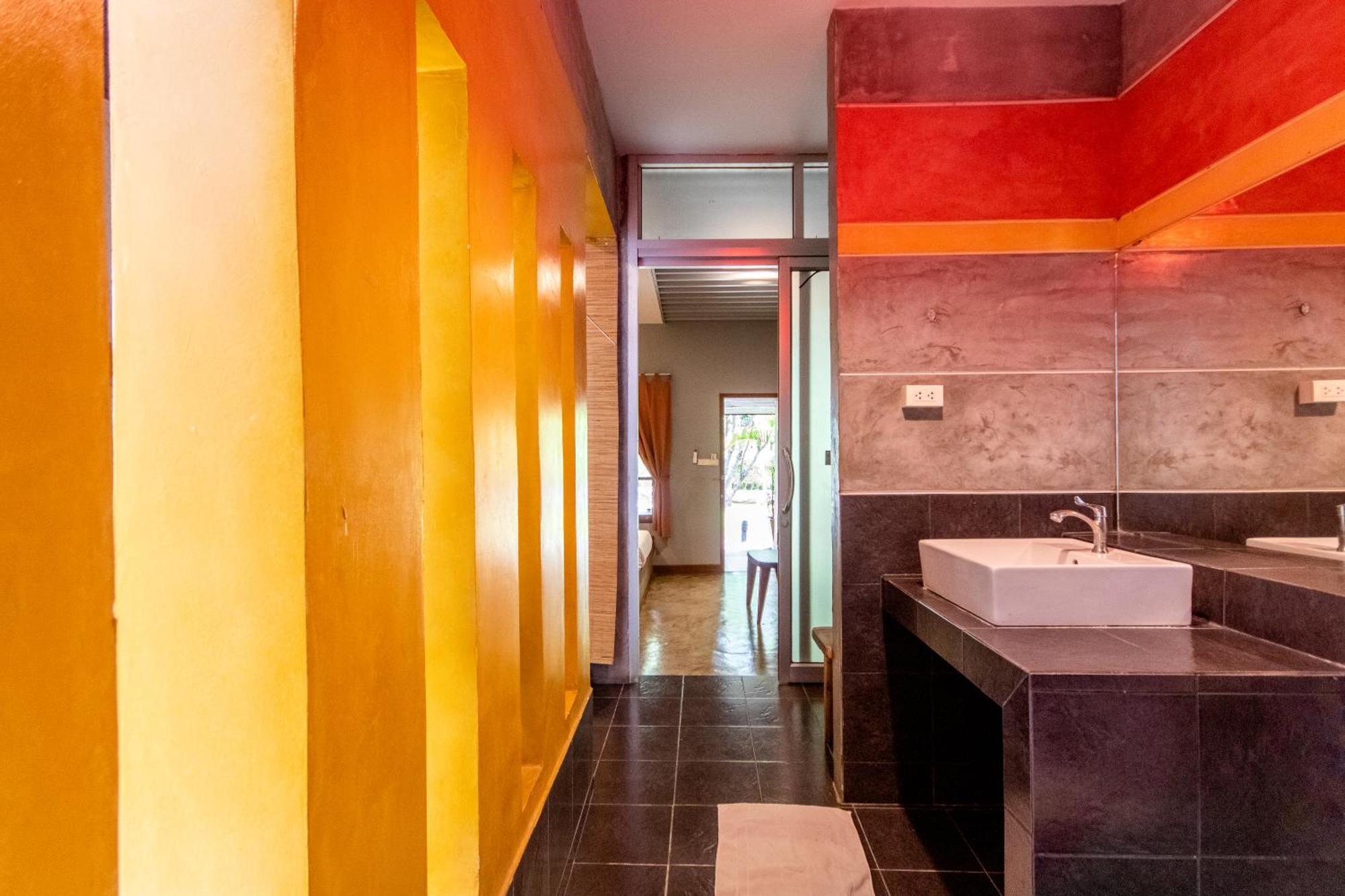 Namsai Resort Kanchanaburi Værelse billede